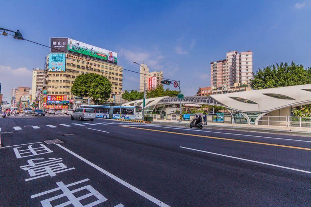 Kiwi Express Hotel - Zhong Zheng Branch Tchaj-čung Exteriér fotografie