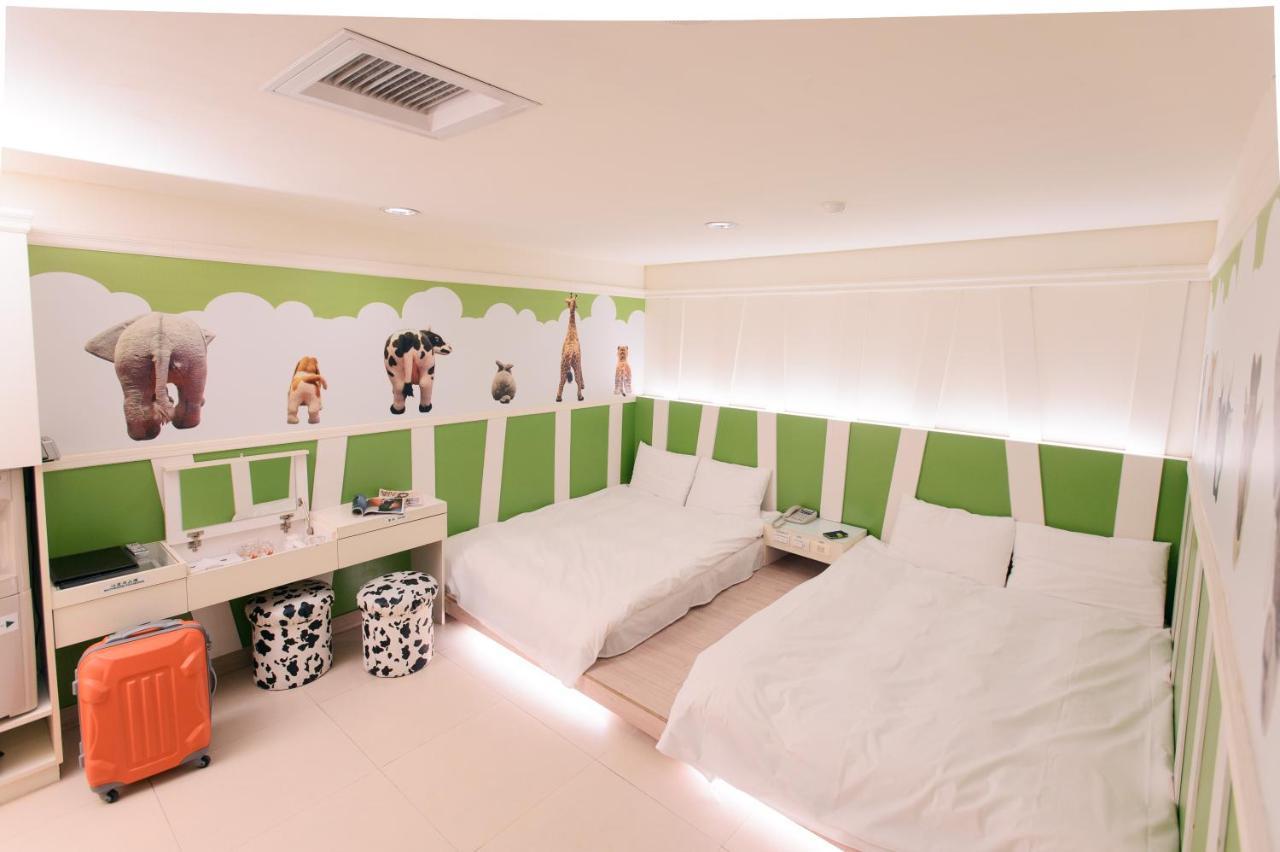 Kiwi Express Hotel - Zhong Zheng Branch Tchaj-čung Exteriér fotografie